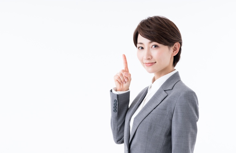 ハイセンスなレディーススーツの仕立てに対応 | 台東区のオーダースーツならAuba Jaconelli